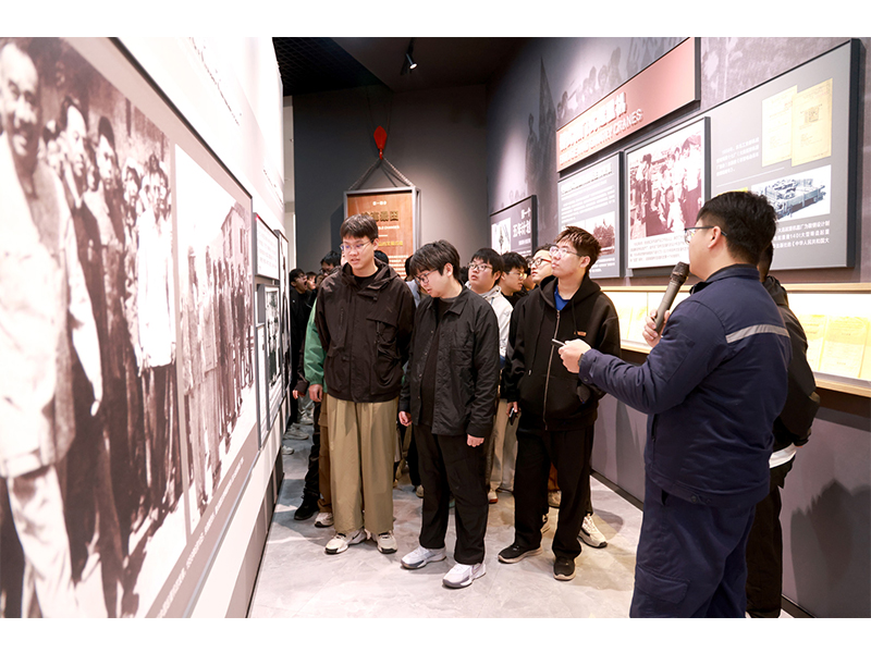 ����ʲô�������鳧�������������ø�Уʦ���ǡ����۽硱��